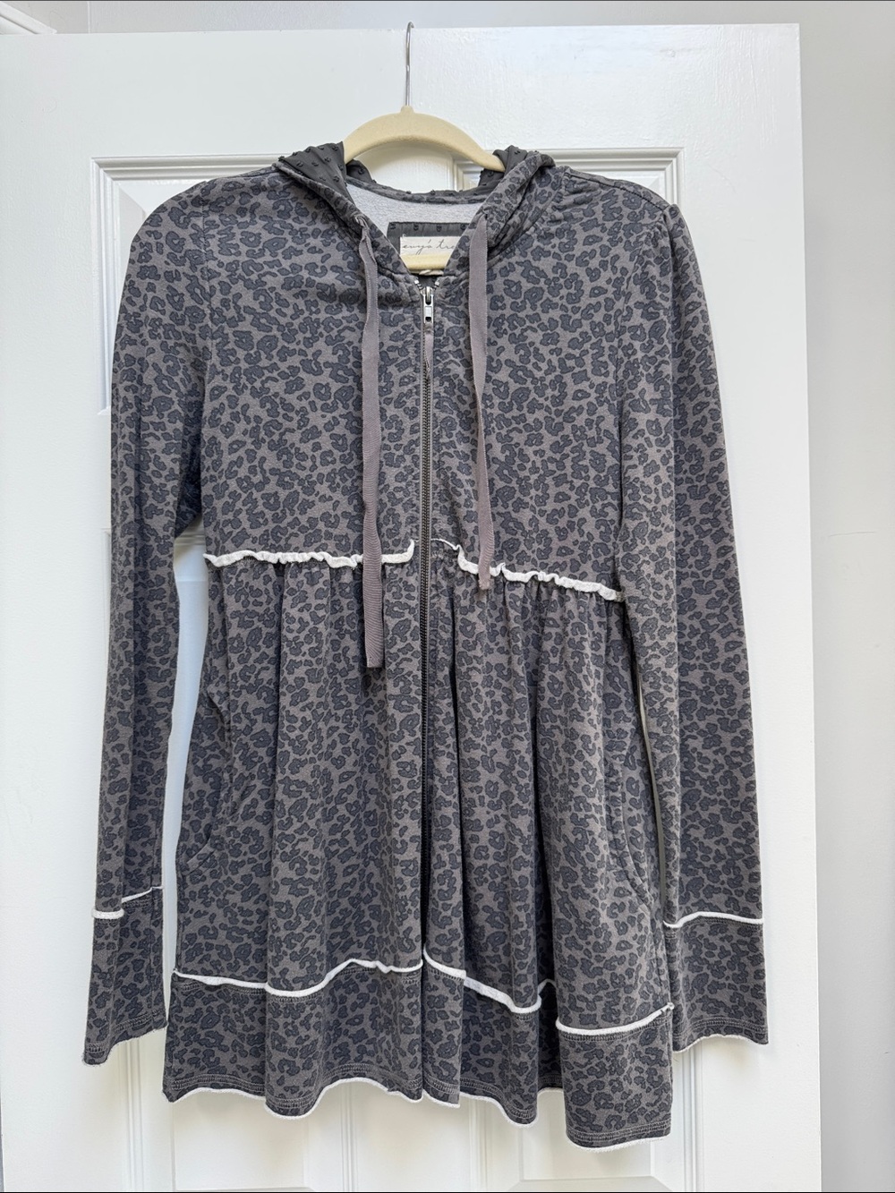 Evy's Tree Gray Leopard Zip-Up Hoodie The Sophie XS